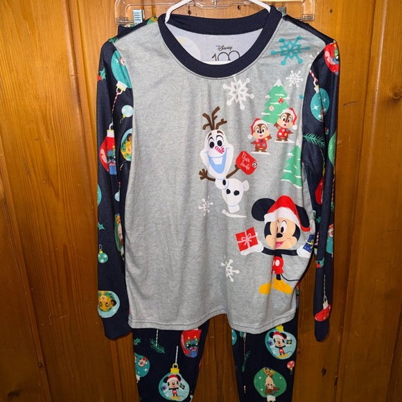Disney Other - Disney womens Pajamas - Gray and Black